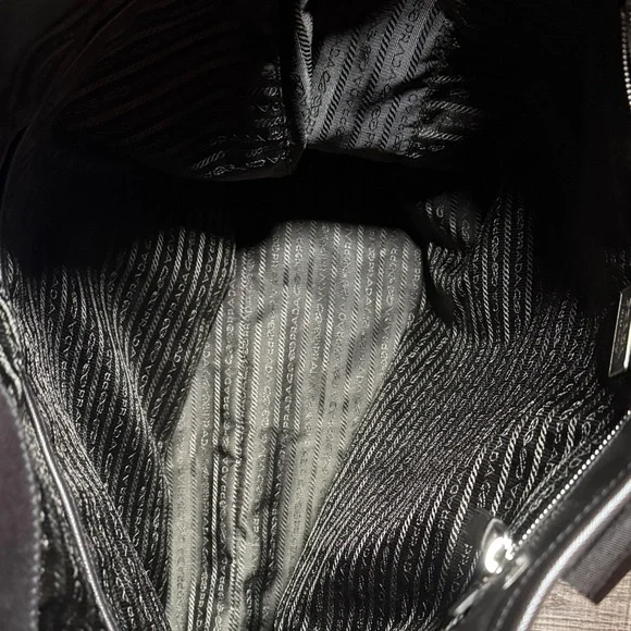 Prada Nylon Olive Green Shoulder bag - Picture 13 of 16